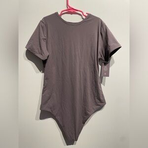 Auden Women’s 4-Way Stretch Short Sleeve Bodysuit Gray Nylon Size Large NWT
